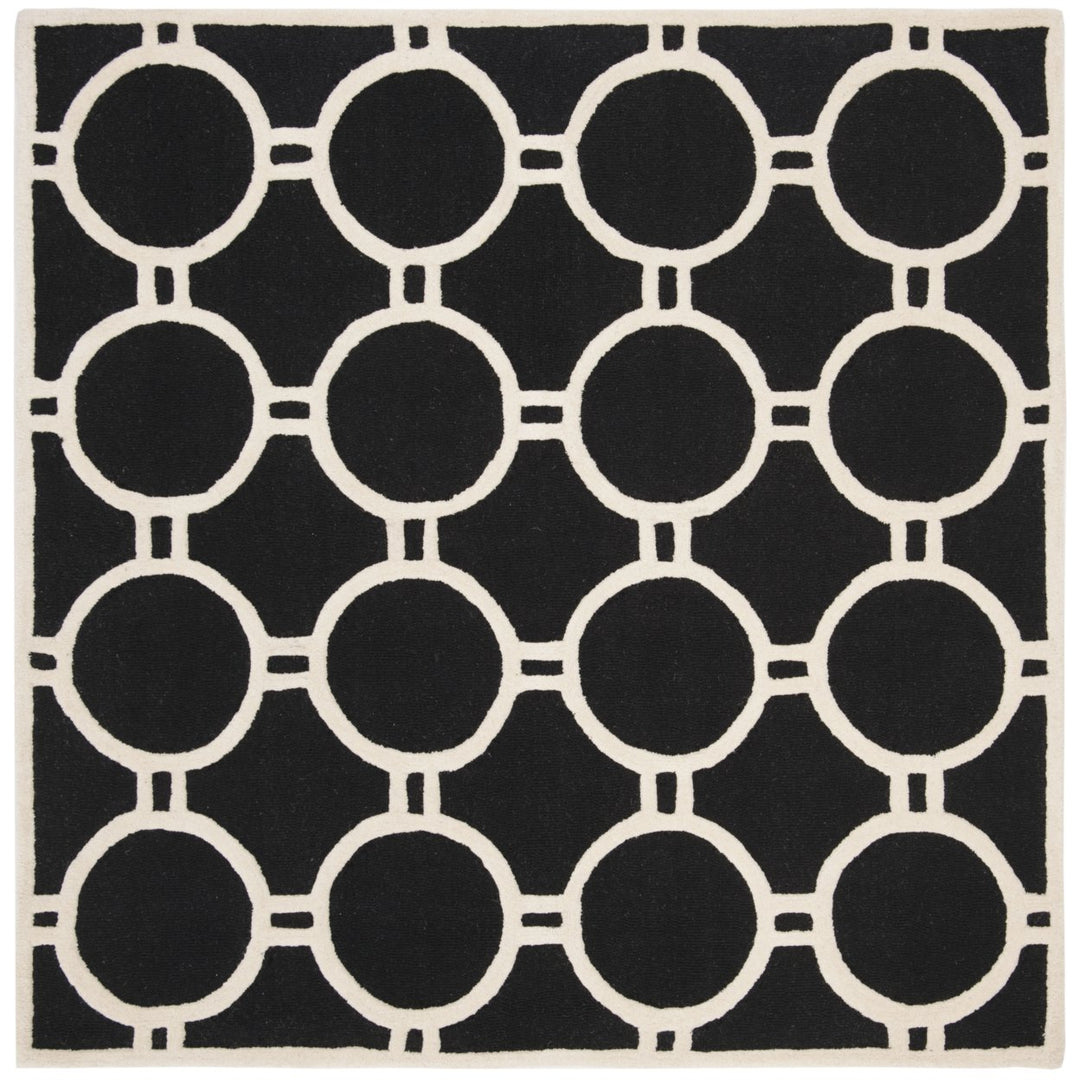 SAFAVIEH Cambridge CAM145E Handmade Black / Ivory Rug Image 5