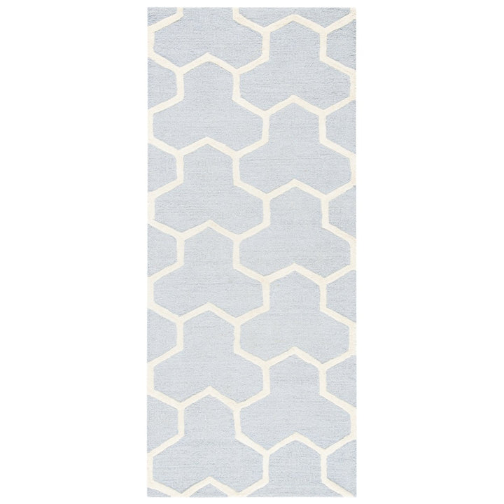 SAFAVIEH Cambridge CAM146A Light Blue / Ivory Rug Image 5