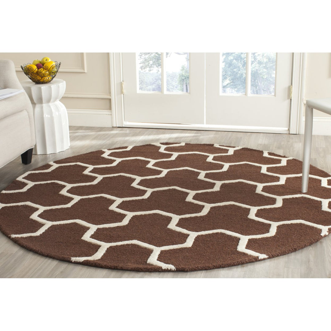 SAFAVIEH Cambridge CAM146H Dark Brown / Ivory Rug Image 2