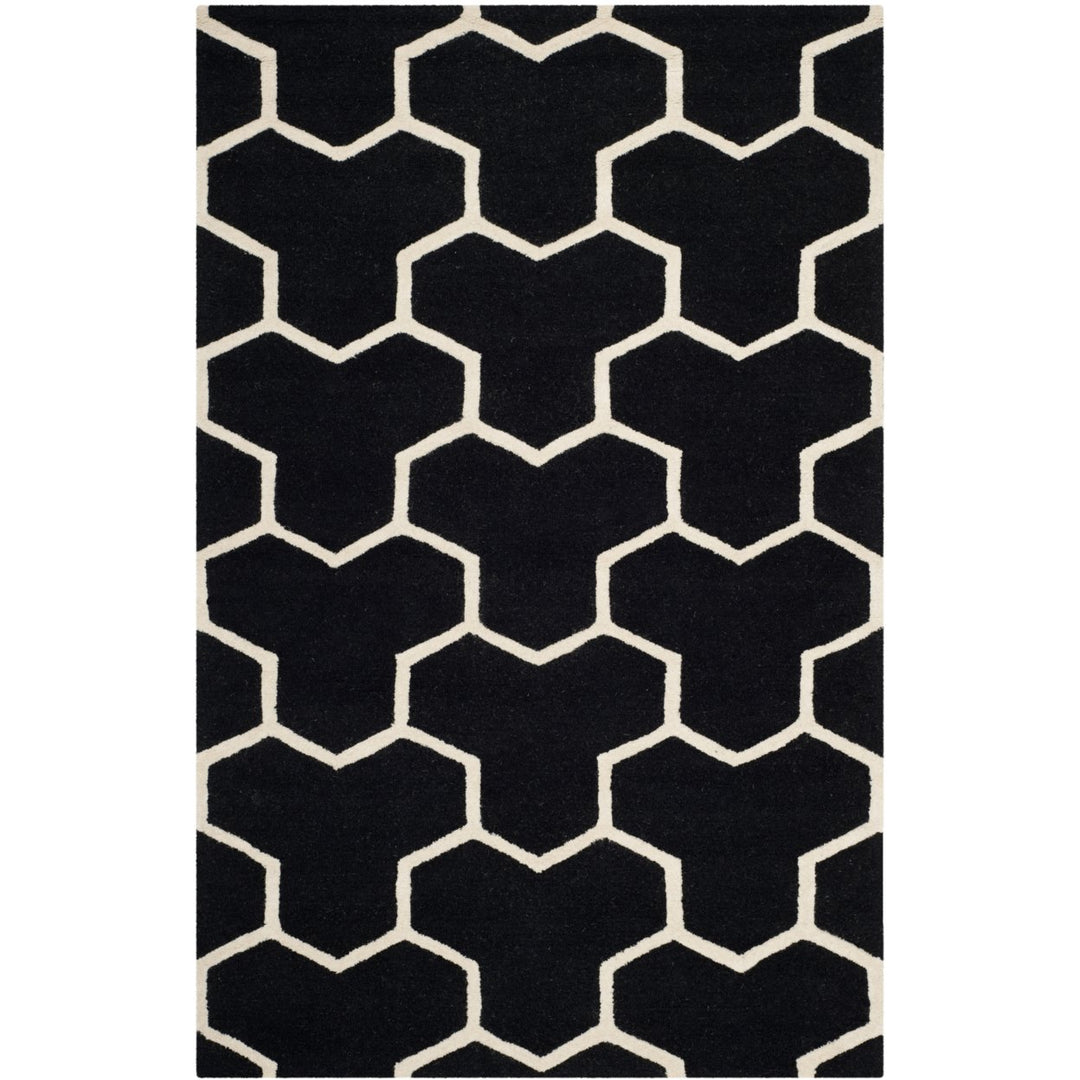 SAFAVIEH Cambridge CAM146E Handmade Black / Ivory Rug Image 9