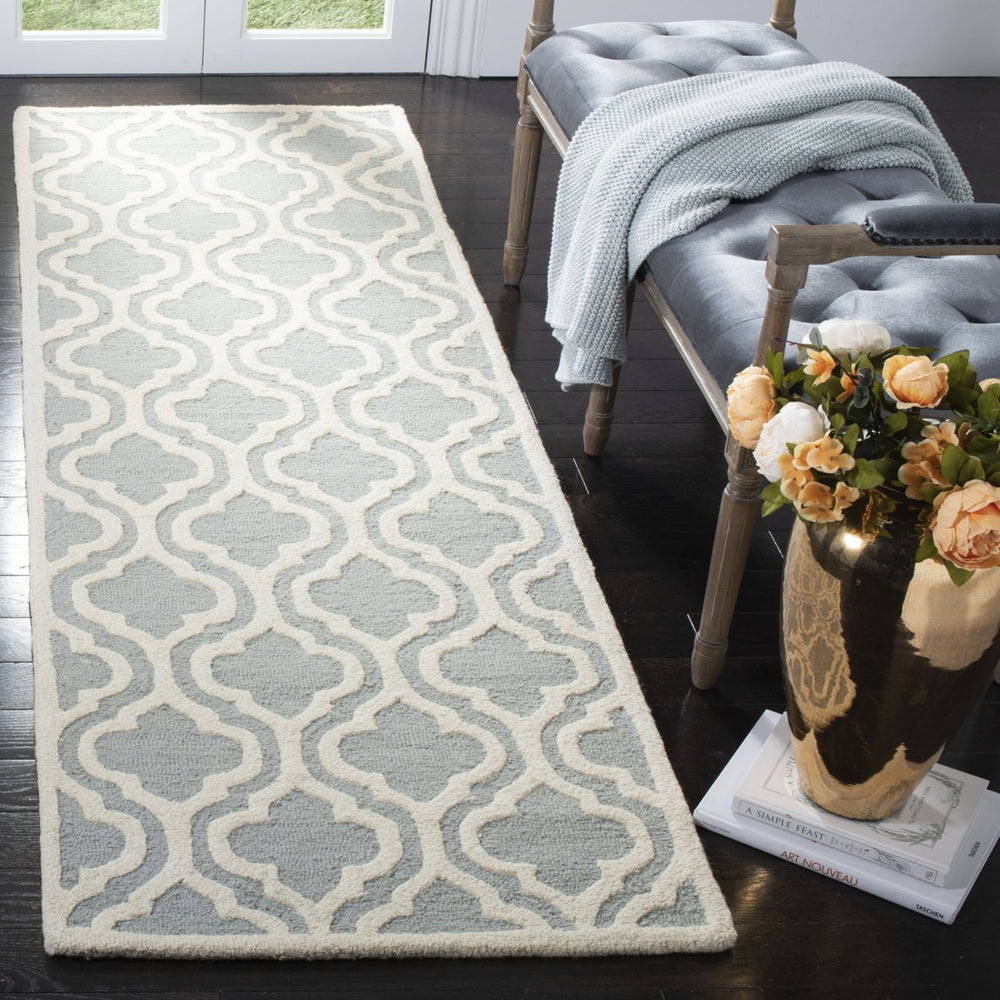 SAFAVIEH Cambridge CAM152A Handmade Spa / Ivory Rug Image 2