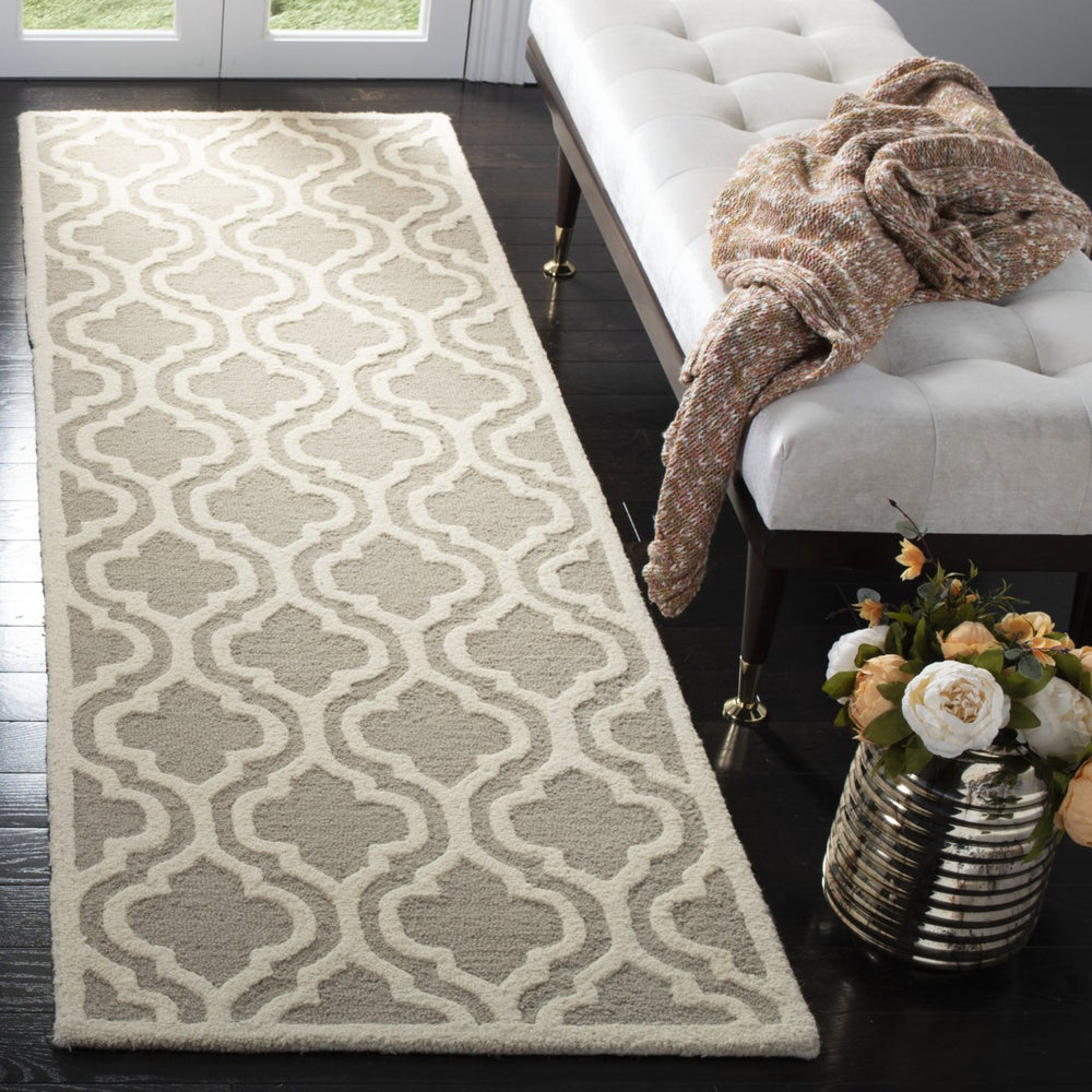 SAFAVIEH Cambridge CAM152B Handmade Mocha / Ivory Rug Image 2