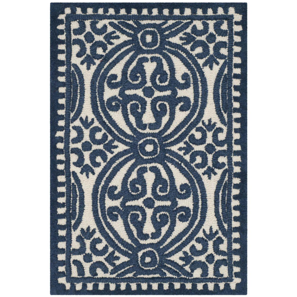 SAFAVIEH CAM232B Cambridge Ivory / Navy Image 2