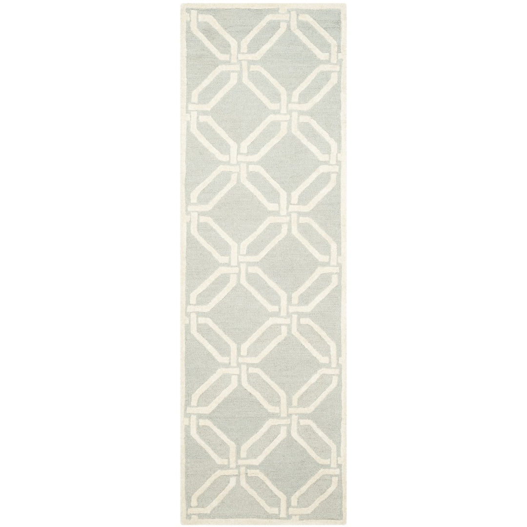 SAFAVIEH Cambridge CAM311L Light Grey / Ivory Rug Image 5