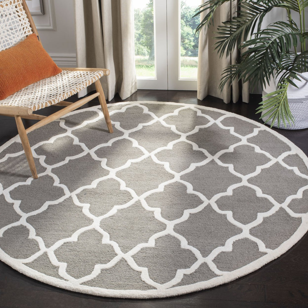 SAFAVIEH Cambridge CAM312D Dark Grey / Ivory Rug Image 2