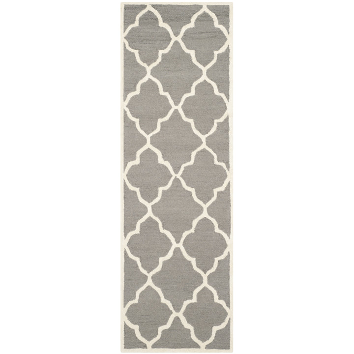 SAFAVIEH Cambridge CAM312D Dark Grey / Ivory Rug Image 5