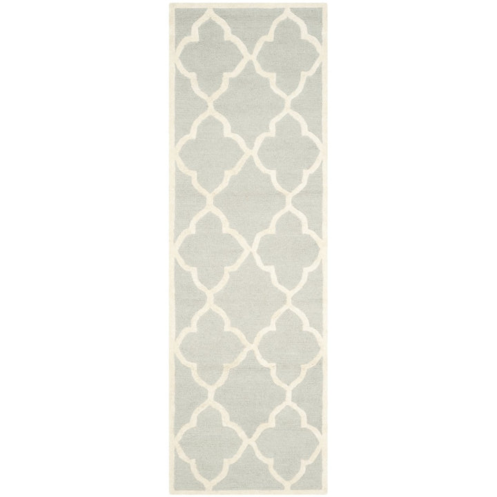 SAFAVIEH Cambridge CAM312L Light Grey / Ivory Rug Image 5