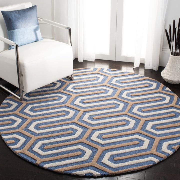 SAFAVIEH Cambridge CAM351M Handmade Navy / Grey Rug Image 2