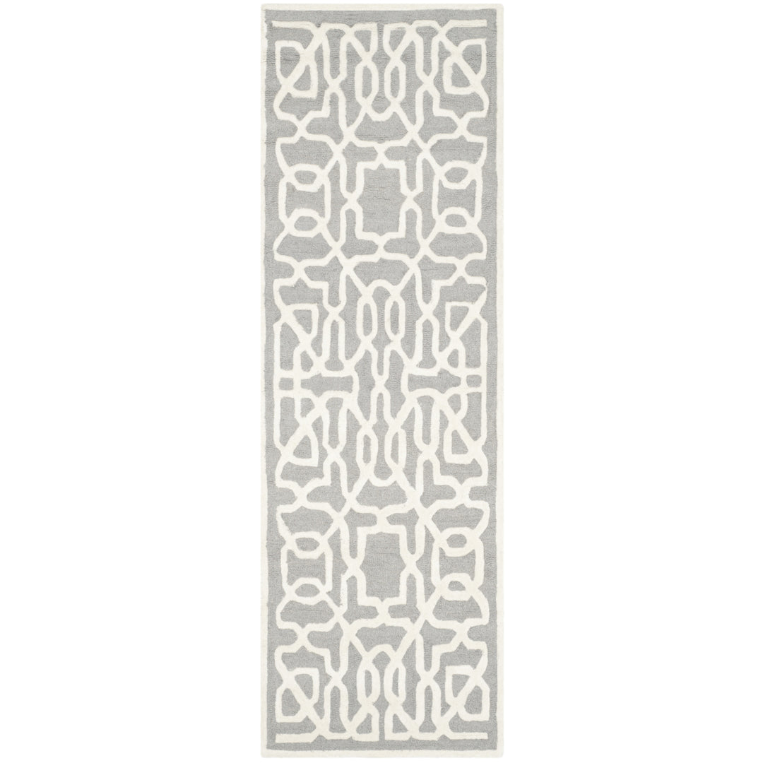 SAFAVIEH Cambridge CAM570D Handmade Silver /Ivory Rug Image 5