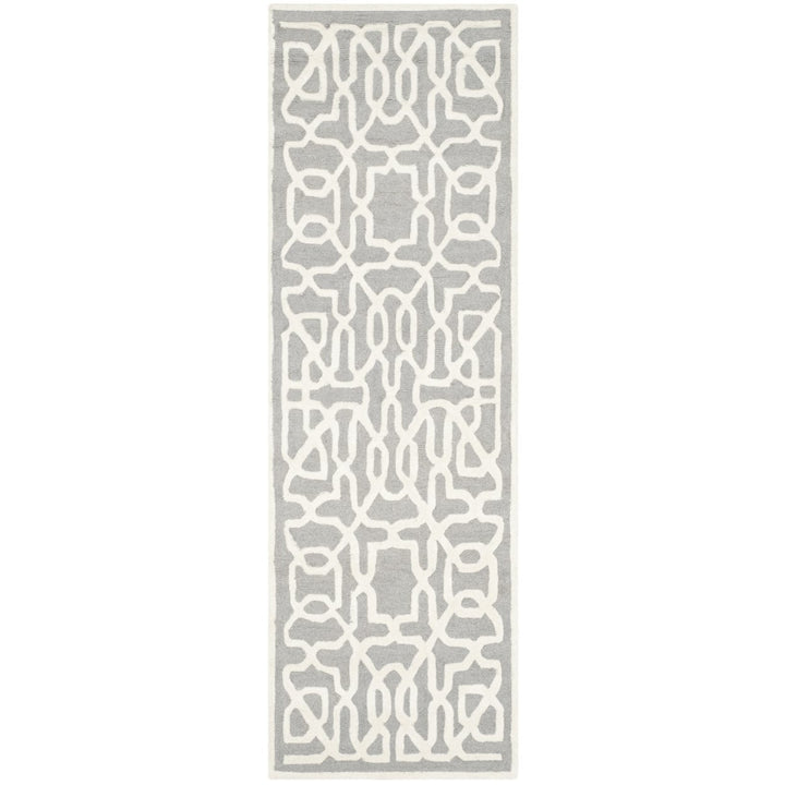 SAFAVIEH Cambridge CAM570D Handmade Silver /Ivory Rug Image 1