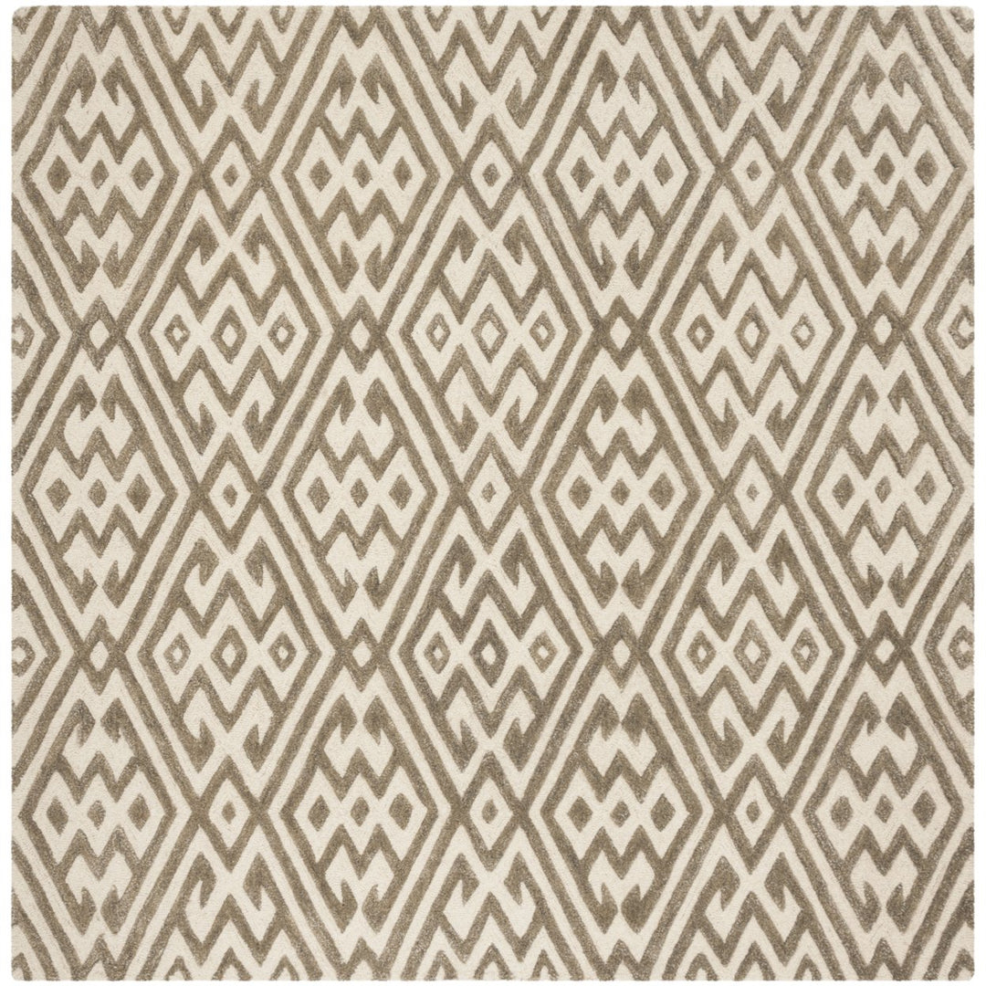 SAFAVIEH Cambridge CAM401A Handmade Ivory / Grey Rug Image 6