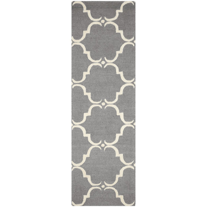 SAFAVIEH Cambridge CAM703D Dark Grey / Ivory Rug Image 5