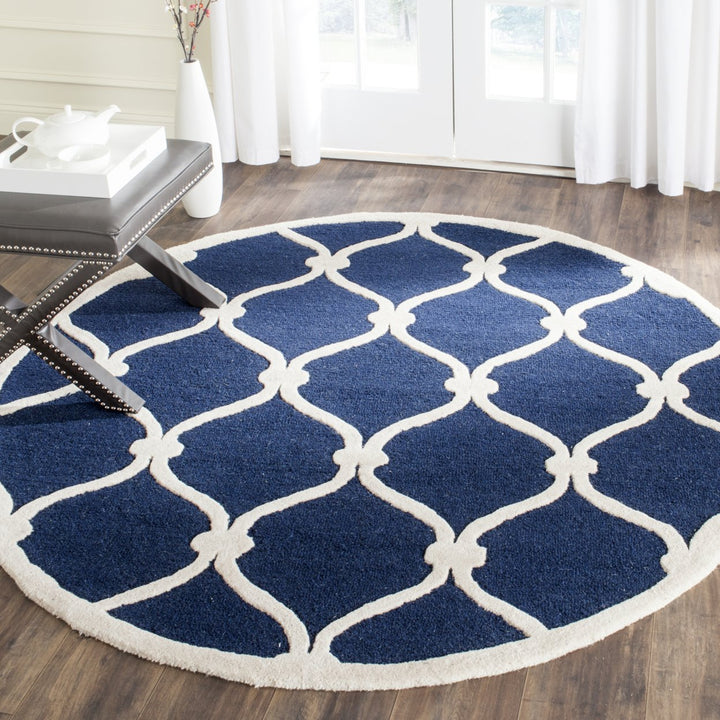 SAFAVIEH Cambridge CAM710M Handmade Navy / Ivory Rug Image 2