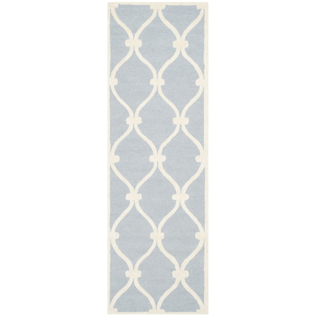 SAFAVIEH Cambridge CAM710B Handmade Blue / Ivory Rug Image 5