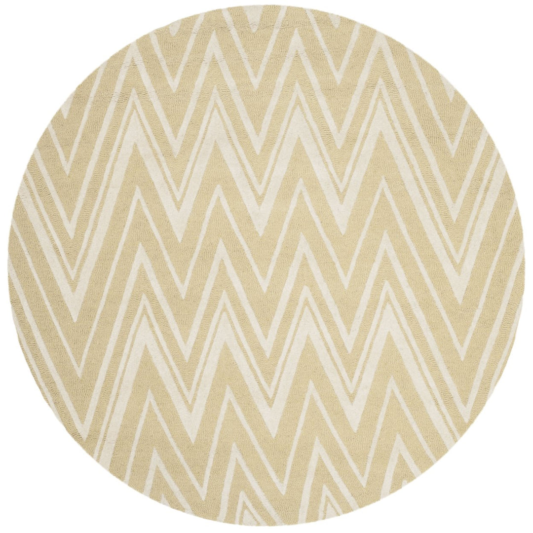 SAFAVIEH Cambridge CAM711L Light Gold / Ivory Rug Image 1