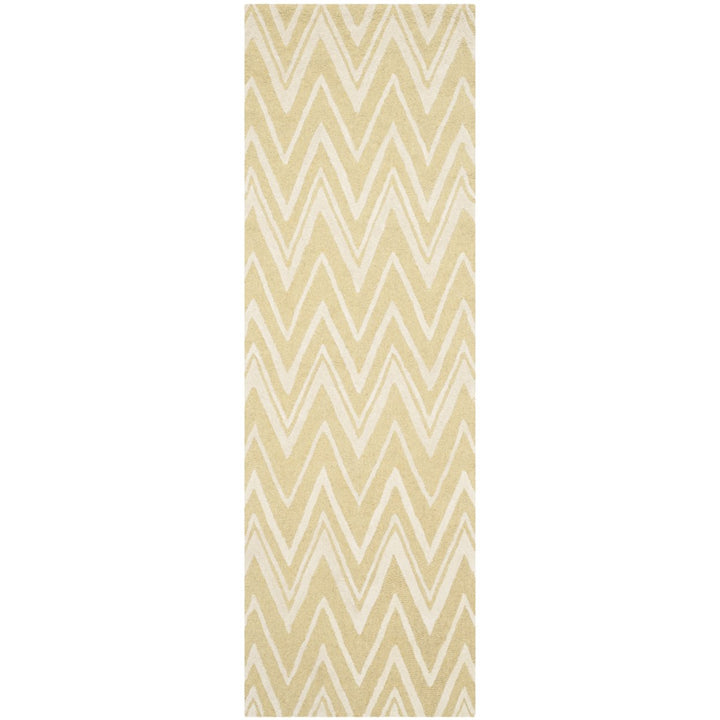 SAFAVIEH Cambridge CAM711L Light Gold / Ivory Rug Image 1