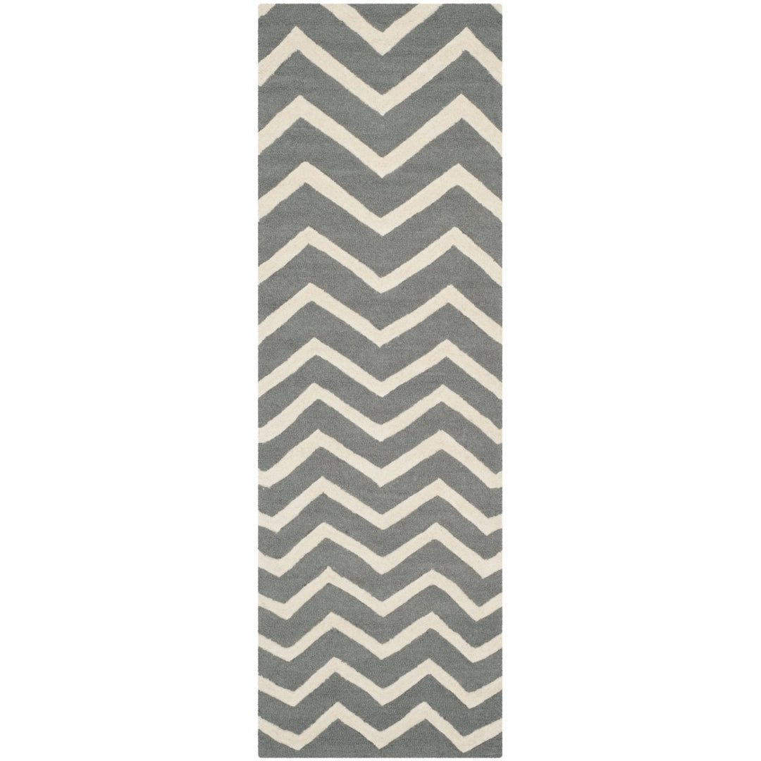 SAFAVIEH Cambridge CAM714D Dark Grey / Ivory Rug Image 1