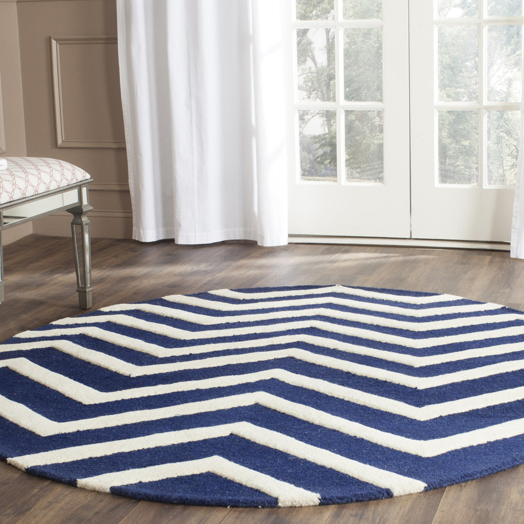 SAFAVIEH Cambridge CAM714M Handmade Navy / Ivory Rug Image 8