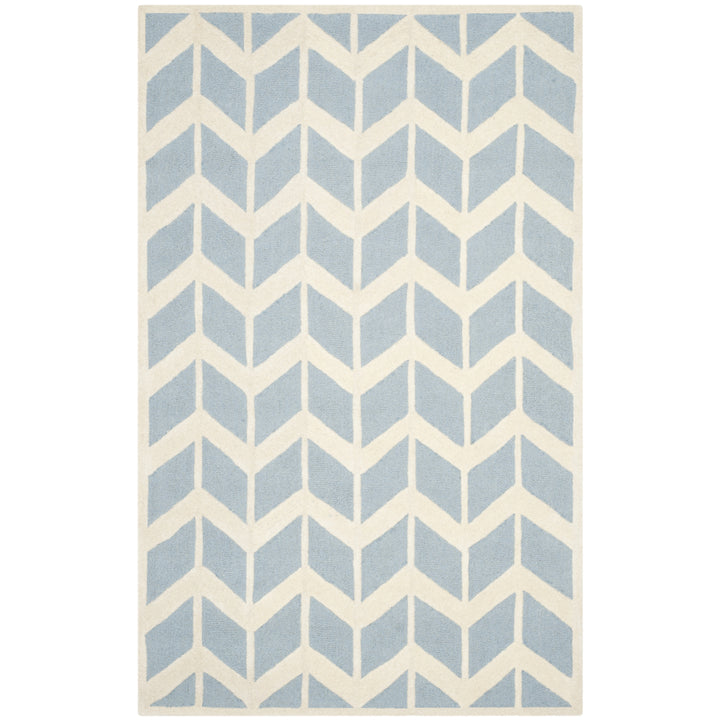 SAFAVIEH Cambridge CAM718B Handmade Blue / Ivory Rug Image 10