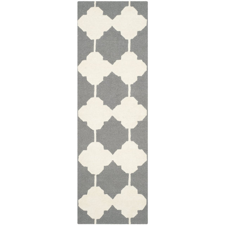 SAFAVIEH Cambridge CAM719D Dark Grey / Ivory Rug Image 1