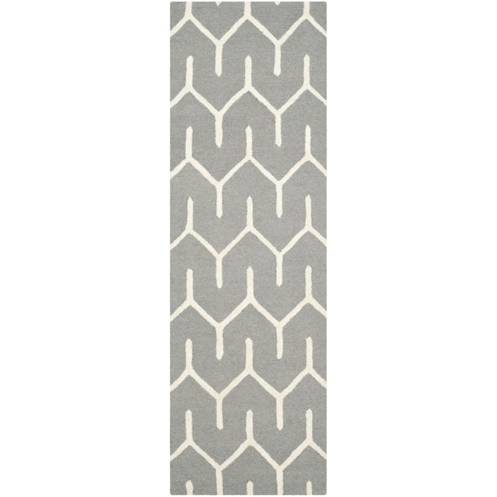 SAFAVIEH Cambridge CAM720D Dark Grey / Ivory Rug Image 1