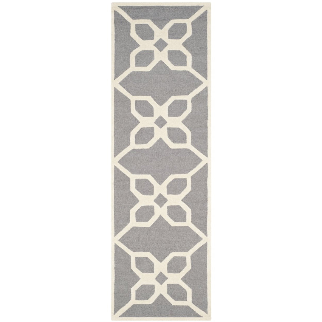 SAFAVIEH Cambridge CAM722D Dark Grey / Ivory Rug Image 3