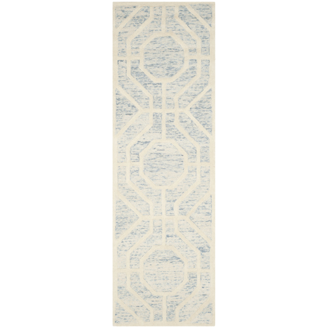 SAFAVIEH Cambridge CAM726B Light Blue / Ivory Rug Image 5