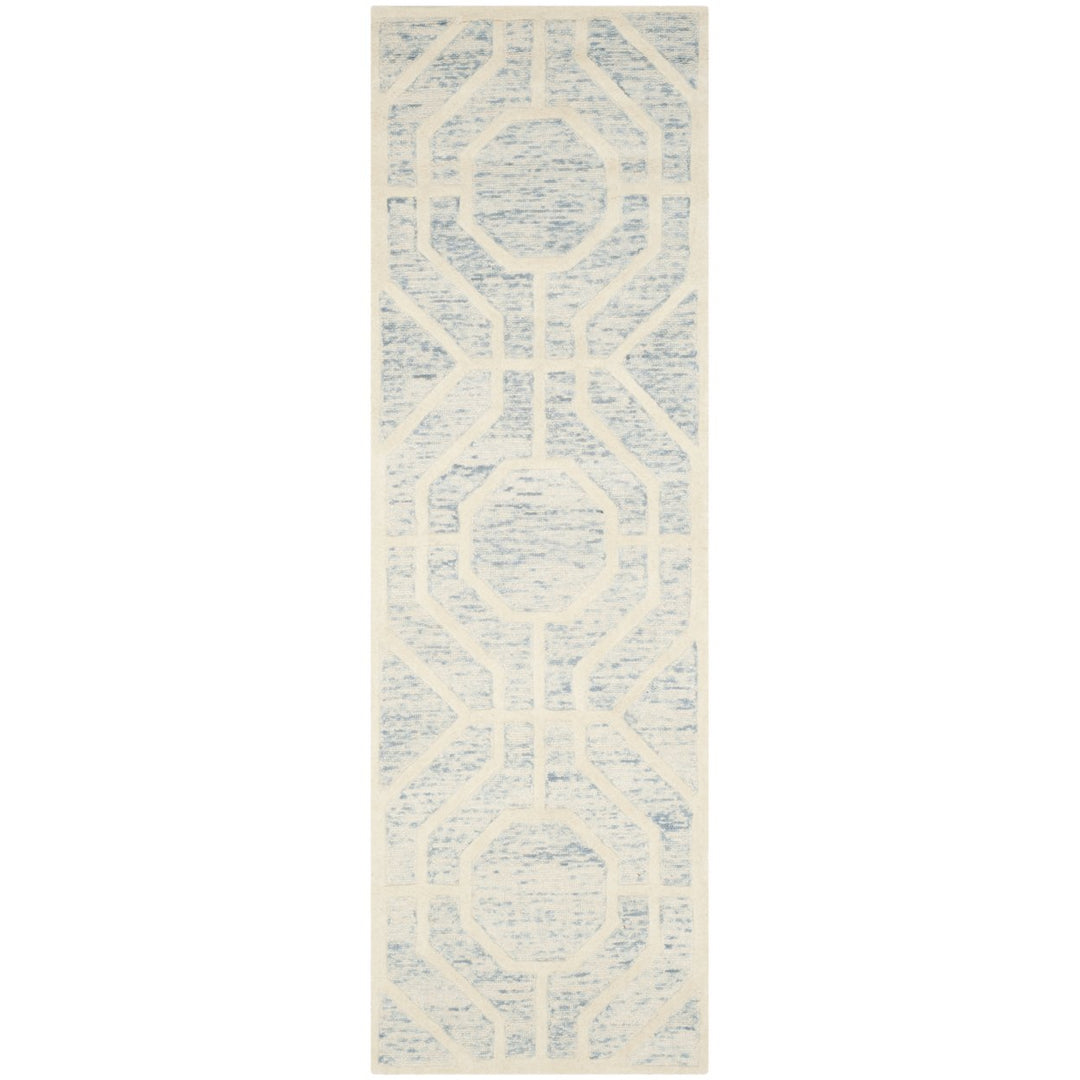 SAFAVIEH Cambridge CAM726B Light Blue / Ivory Rug Image 1