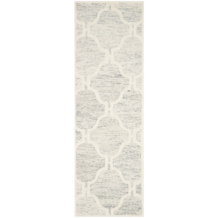 SAFAVIEH Cambridge CAM727G Light Grey / Ivory Rug Image 5