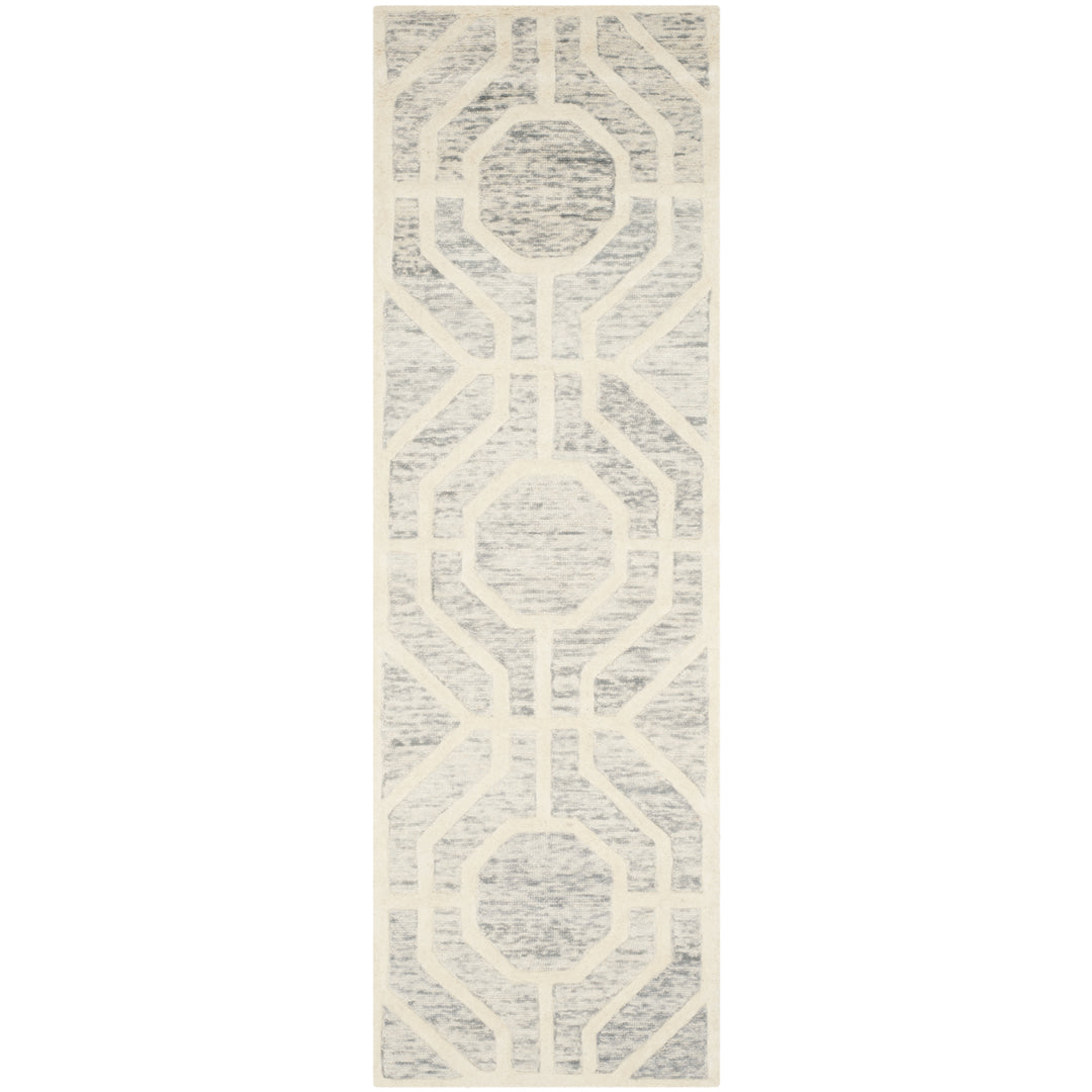 SAFAVIEH Cambridge CAM726G Light Grey / Ivory Rug Image 5