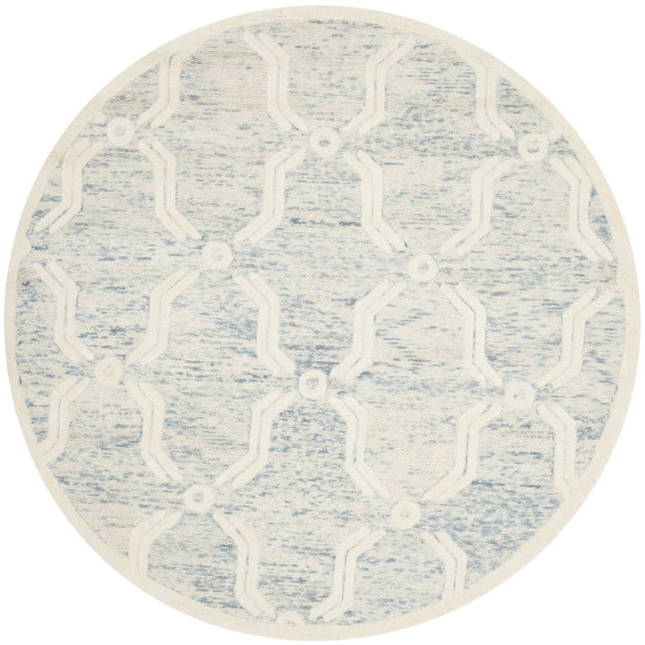 SAFAVIEH Cambridge CAM728B Light Blue / Ivory Rug Image 4