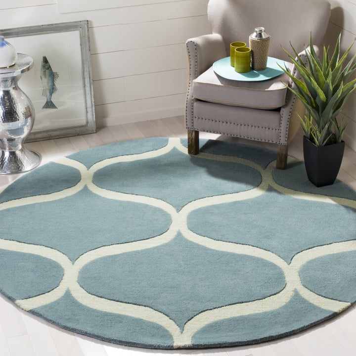 SAFAVIEH Cambridge CAM730B Light Blue / Ivory Rug Image 2