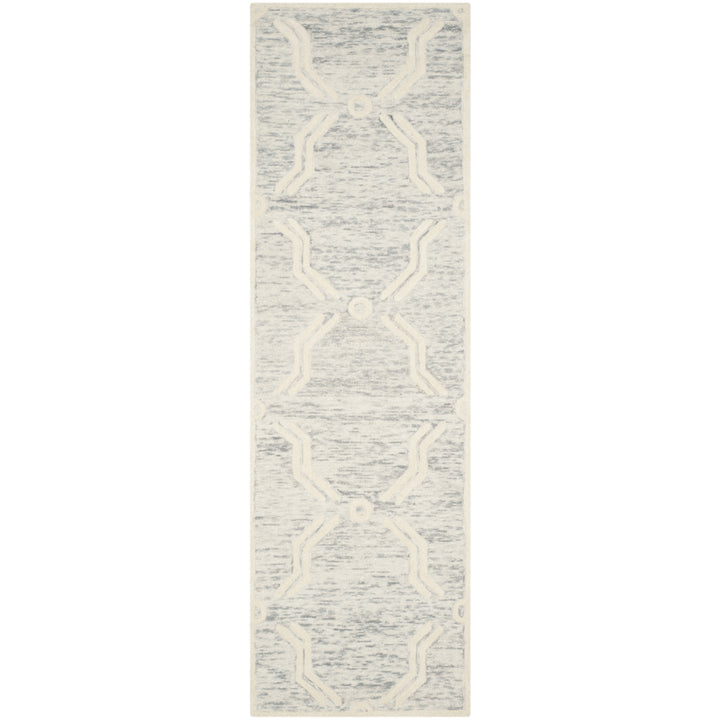 SAFAVIEH Cambridge CAM728G Light Grey / Ivory Rug Image 5