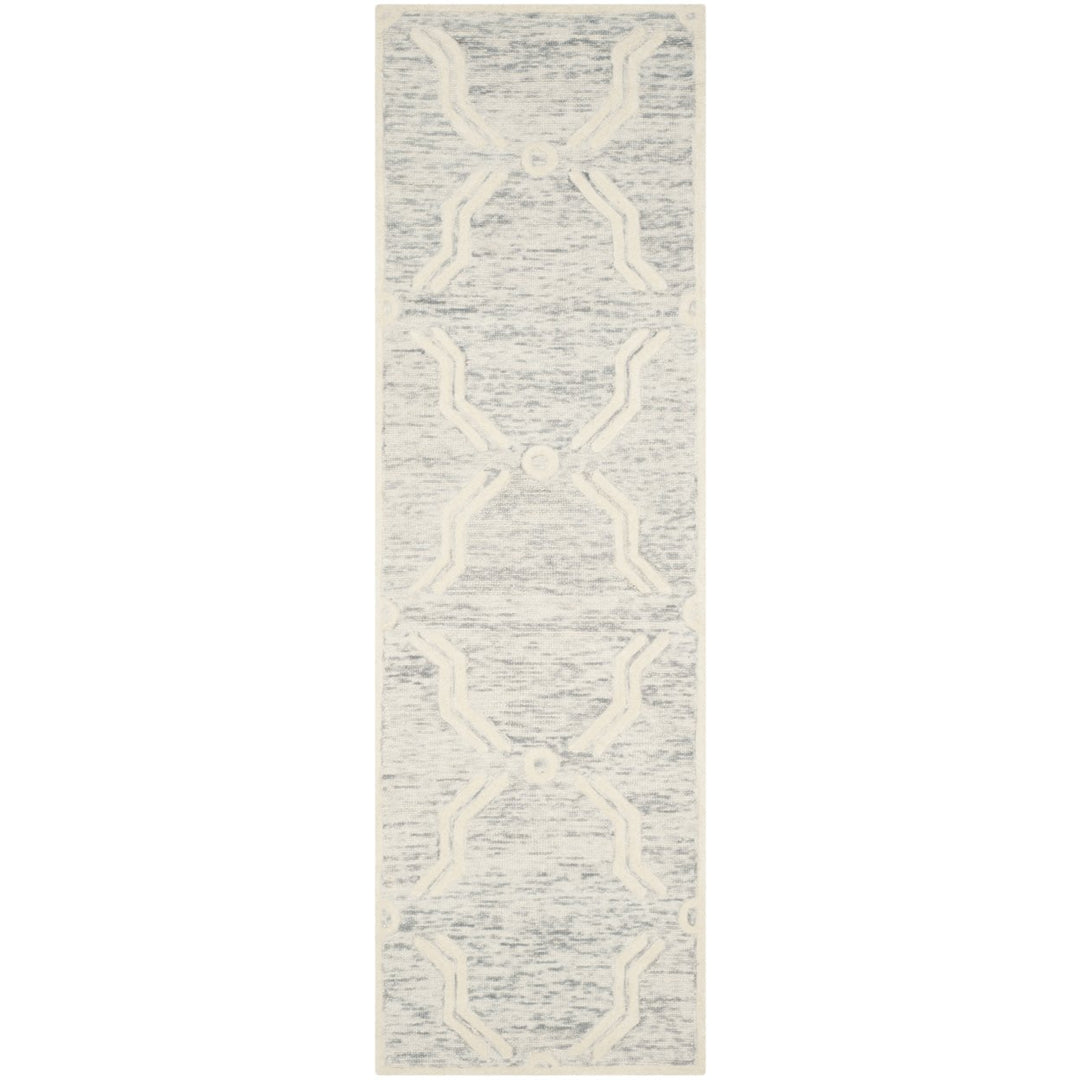 SAFAVIEH Cambridge CAM728G Light Grey / Ivory Rug Image 1