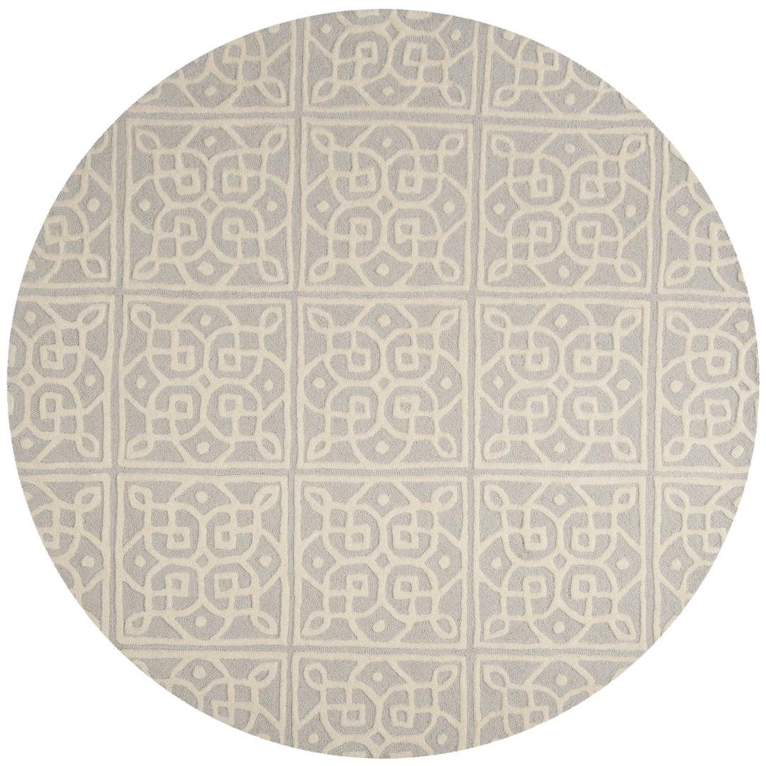 SAFAVIEH Cambridge CAM731G Light Grey / Ivory Rug Image 1