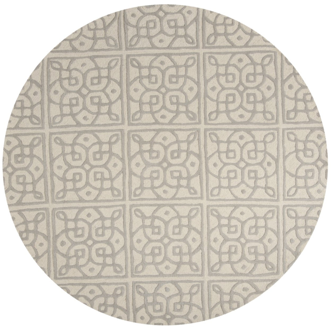 SAFAVIEH Cambridge CAM731Q Handmade Ivory / Grey Rug Image 1