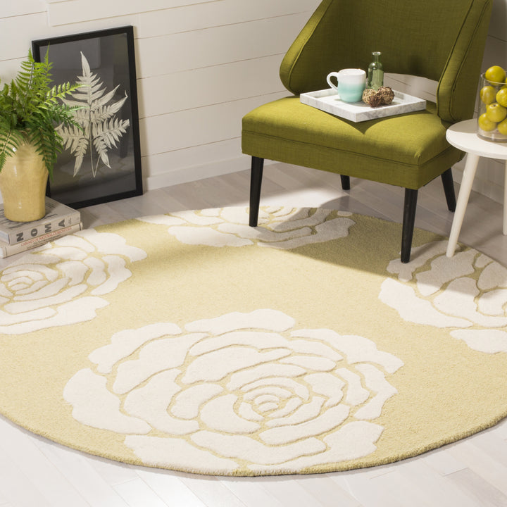 SAFAVIEH Cambridge CAM782Q Light Gold / Ivory Rug Image 2