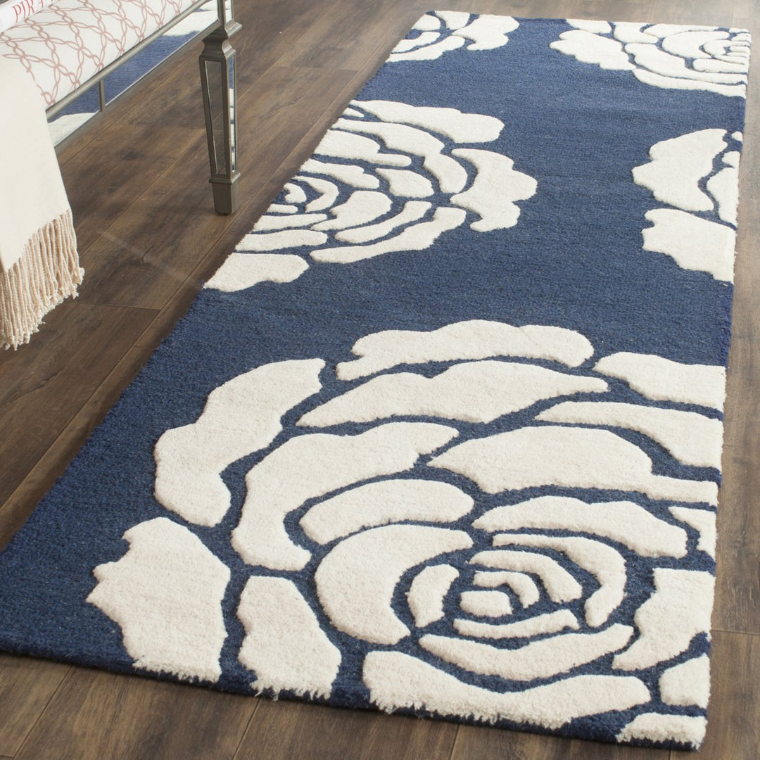 SAFAVIEH Cambridge CAM782M Handmade Navy / Ivory Rug Image 9