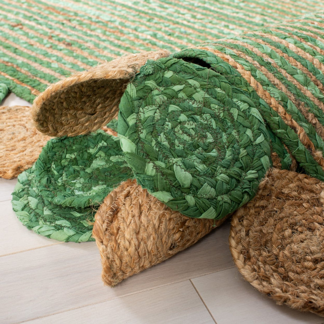 SAFAVIEH Cape Cod CAP201Y Handwoven Green / Natural Rug Image 8