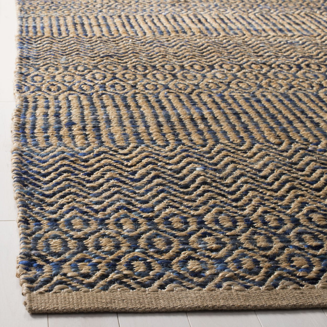 SAFAVIEH Cape Cod CAP309N Handwoven Navy / Natural Rug Image 5