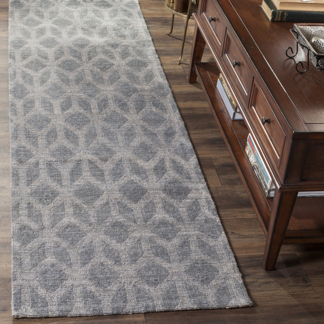 SAFAVIEH Cape Cod CAP415A Handwoven Grey / Gold Rug Image 3