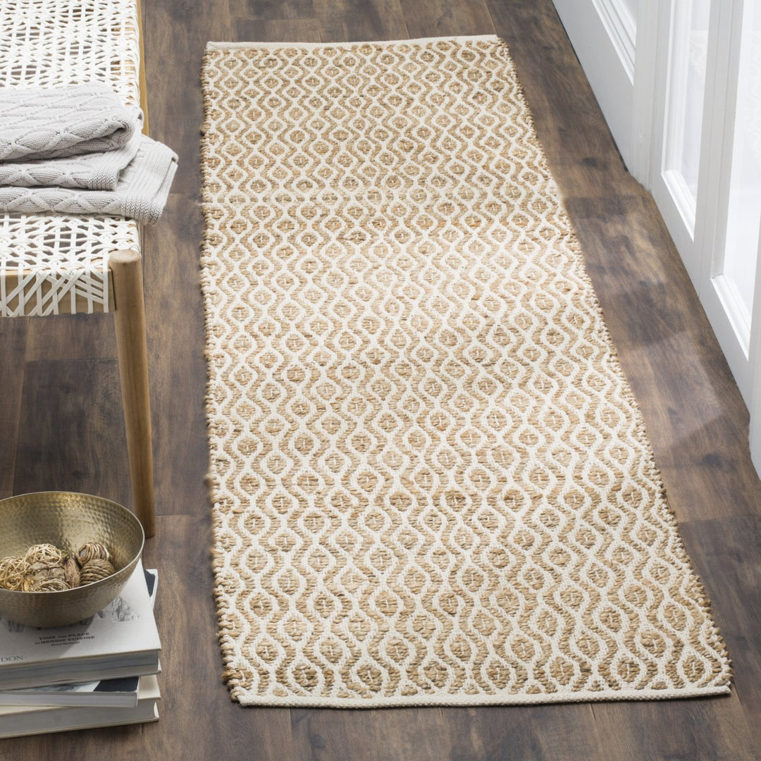 SAFAVIEH Cape Cod CAP821I Handwoven Natural Rug Image 2