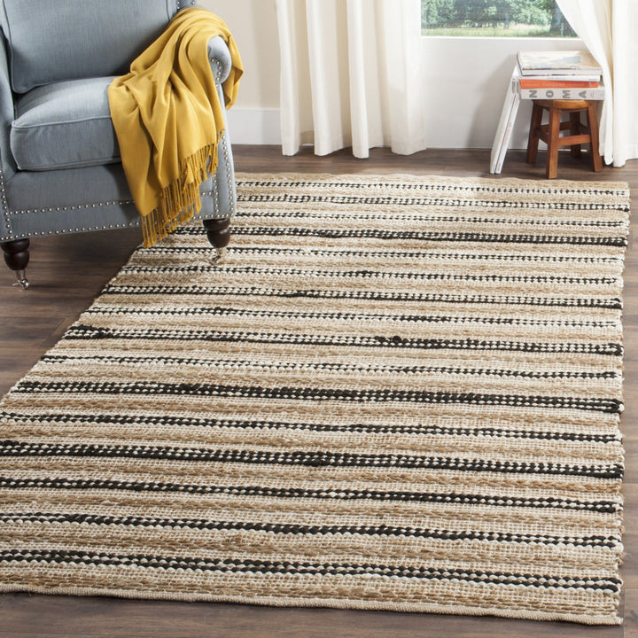 SAFAVIEH Cape Cod CAP862A Handwoven Natural / Black Rug Image 1