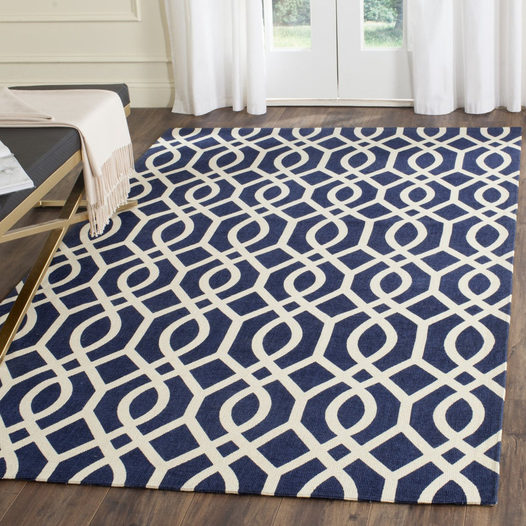 SAFAVIEH Cedar Brook CDR241G Handmade Navy / Ivory Rug Image 1