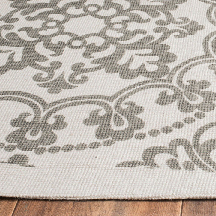 SAFAVIEH Cedar Brook CDR262H Handmade Natural / Grey Rug Image 2