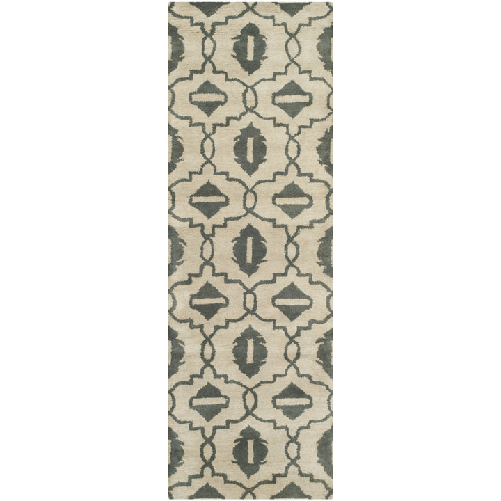 SAFAVIEH Chatham CHT632A Handmade Beige / Grey Rug Image 4