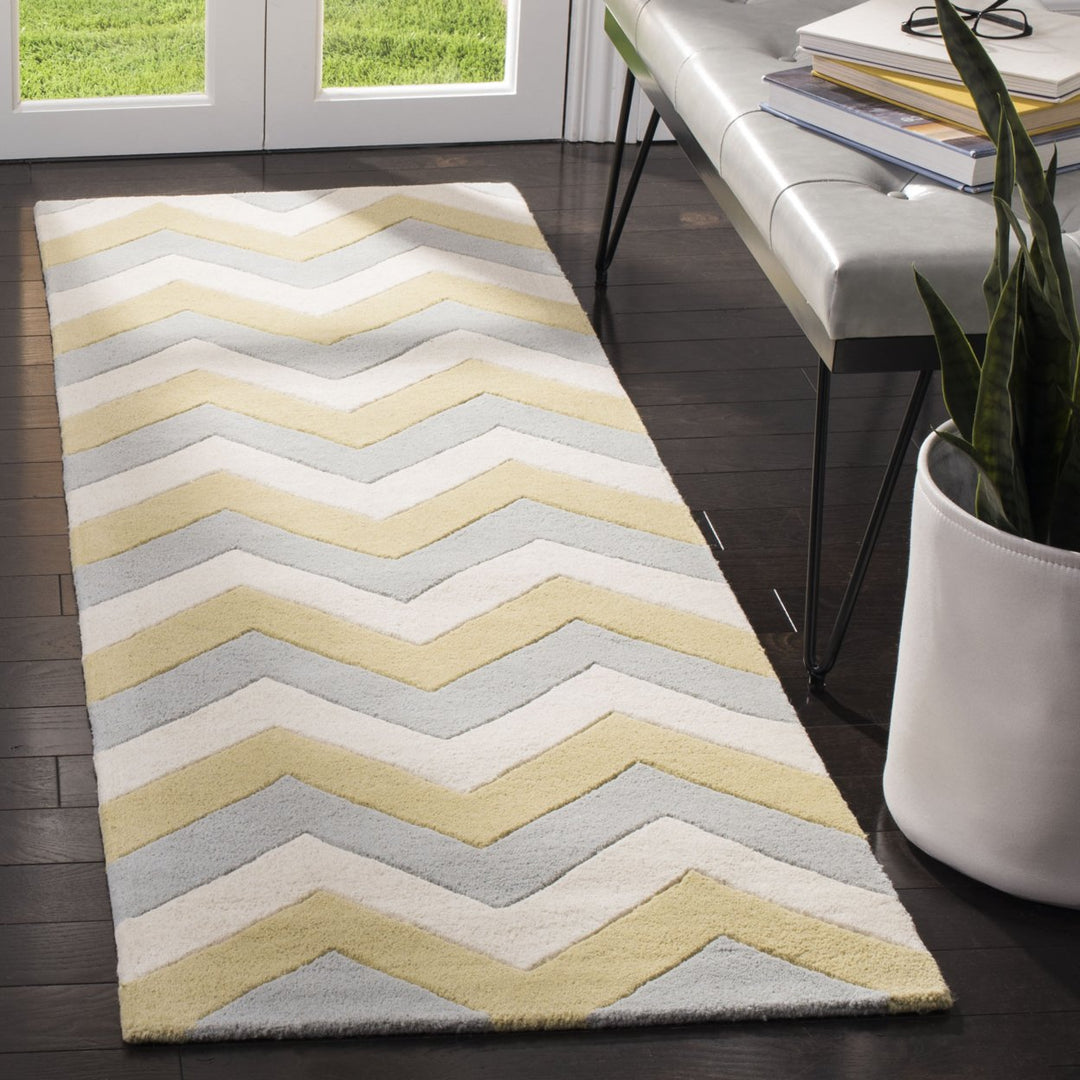 SAFAVIEH Chatham CHT715M Handmade Grey / Gold Rug Image 3