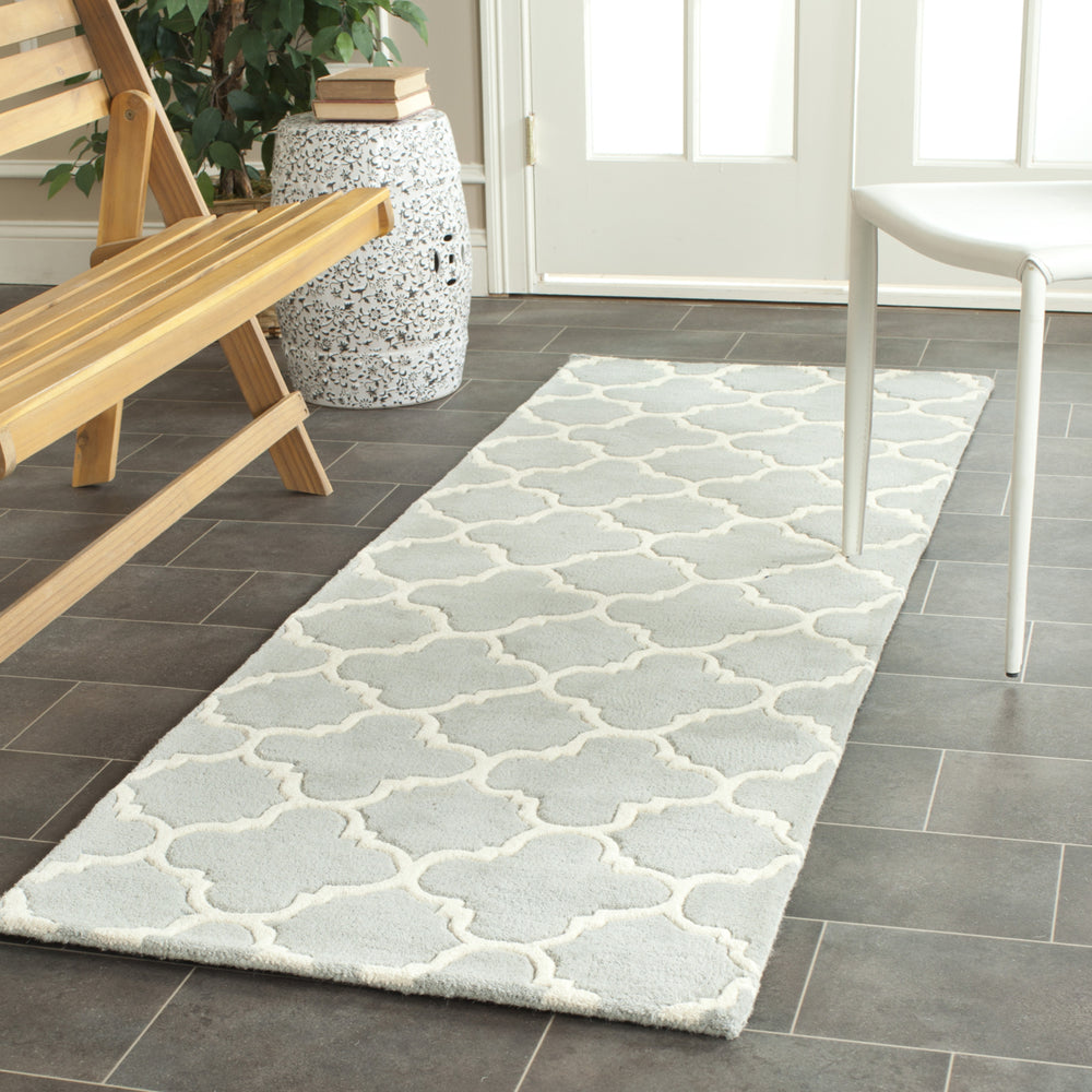 SAFAVIEH Chatham CHT717E Handmade Grey / Ivory Rug Image 2