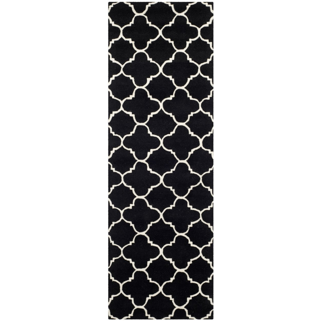 SAFAVIEH Chatham CHT717K Handmade Black / Ivory Rug Image 1