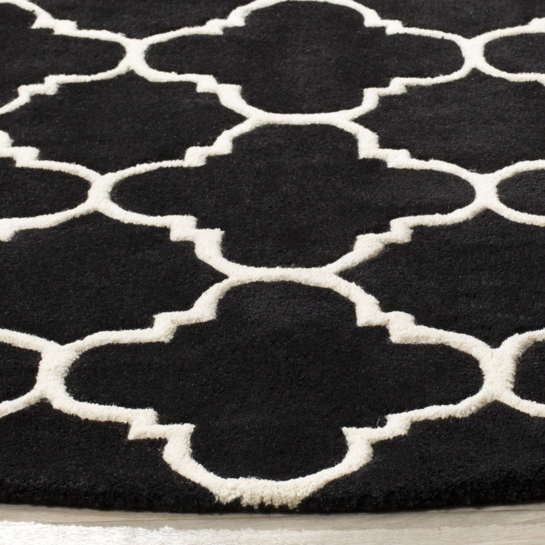 SAFAVIEH Chatham CHT717K Handmade Black / Ivory Rug Image 7